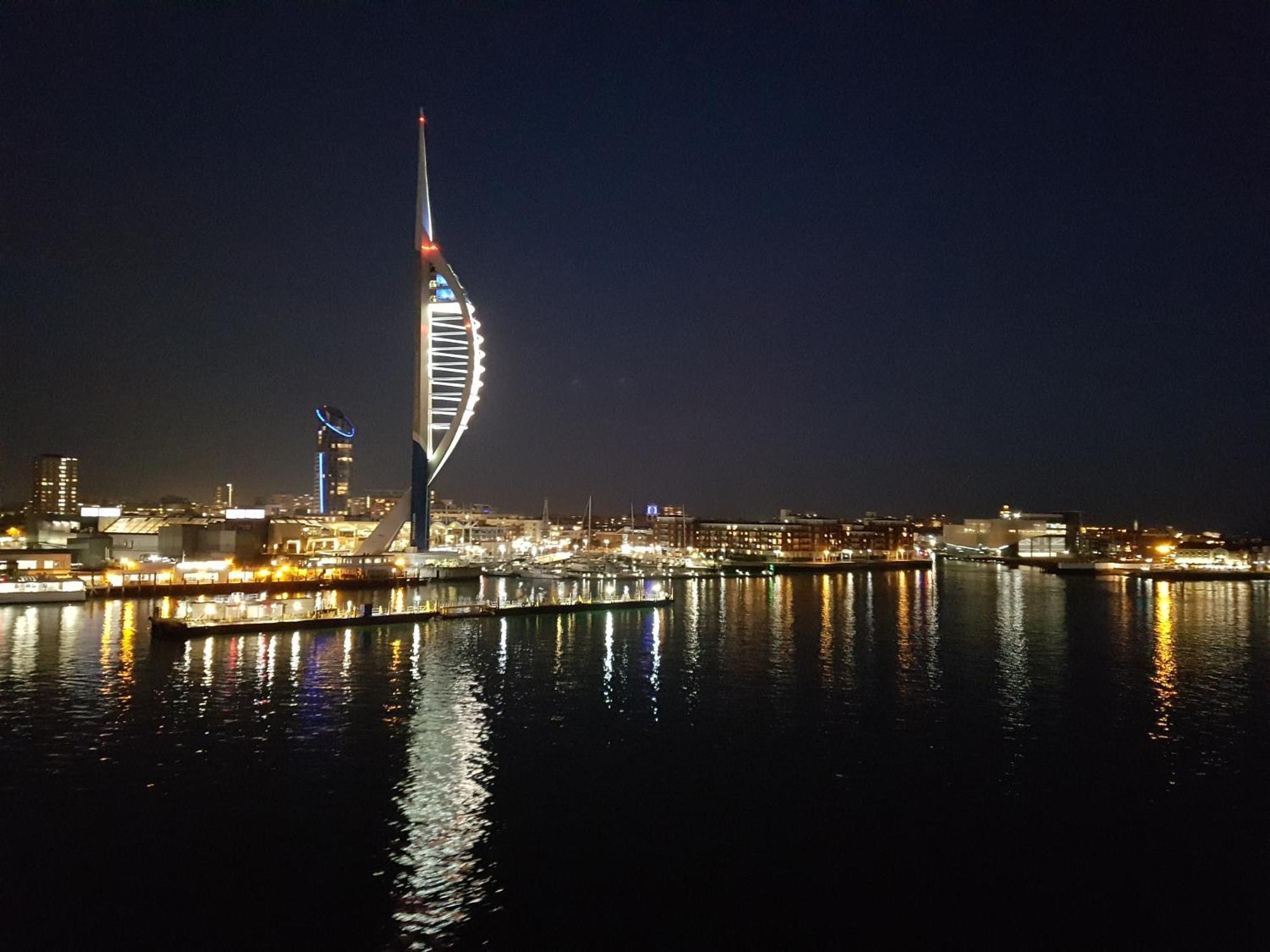 House Near Centre 3 Bedrooms Apartment Portsmouth