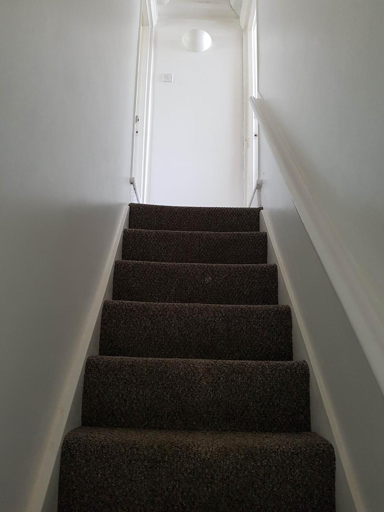 House Near Centre 3 Bedrooms Apartment *