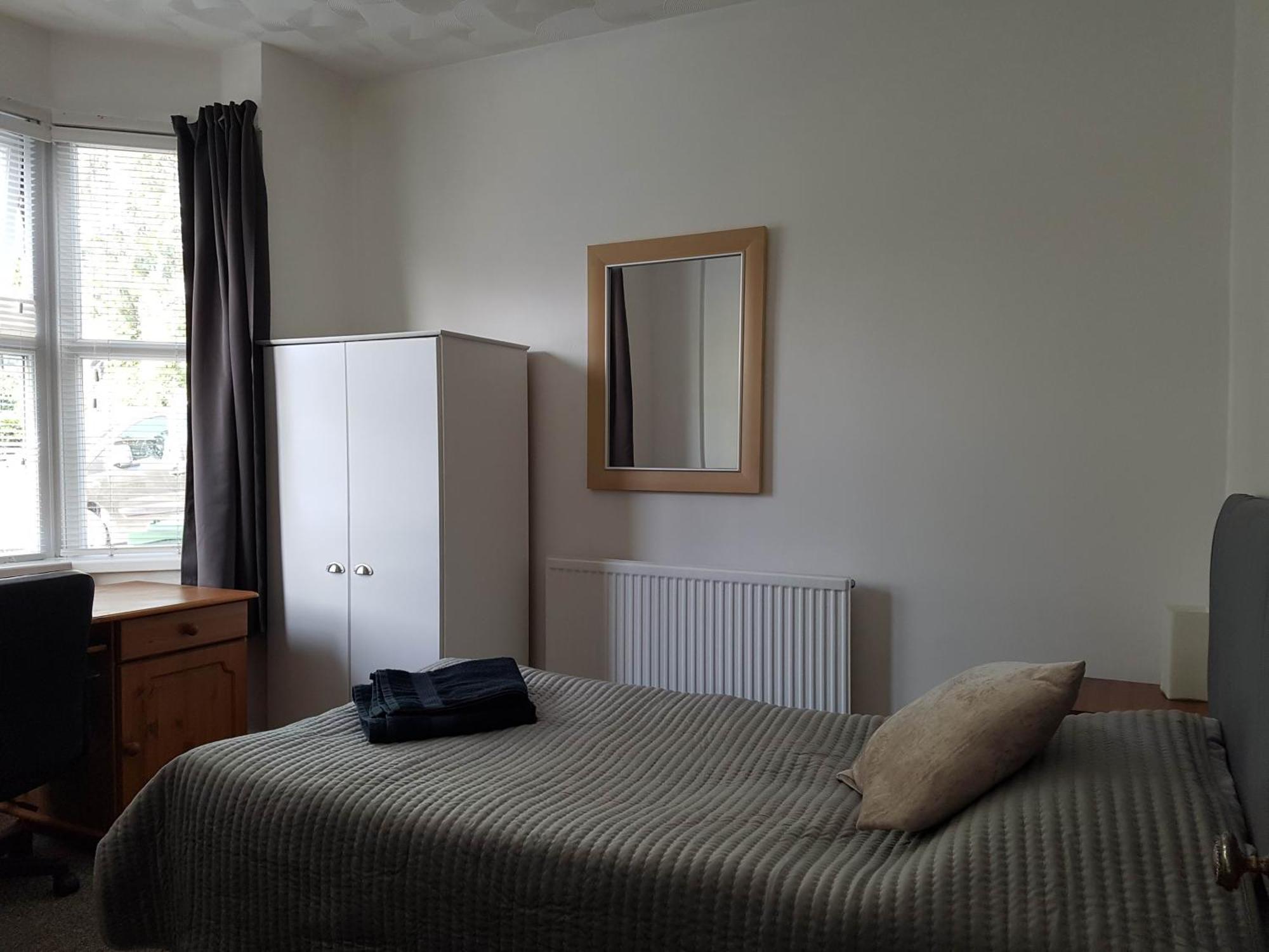 House Near Centre 3 Bedrooms * Portsmouth